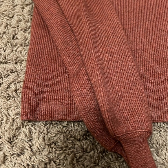 NWT Cropped Sweater - Picture 3 of 3